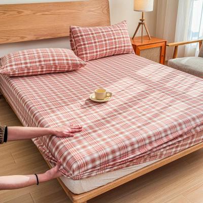 LuxWeave Checkered Cotton Sheet – Queen Bed Perfection